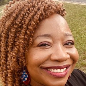 Meet your Posher, Lakisha